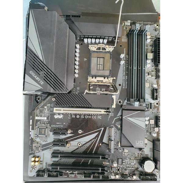 Poza Placa de baza GIGABYTE Z690 UD DDR4, Intel Z690, LGA 1700, ATX