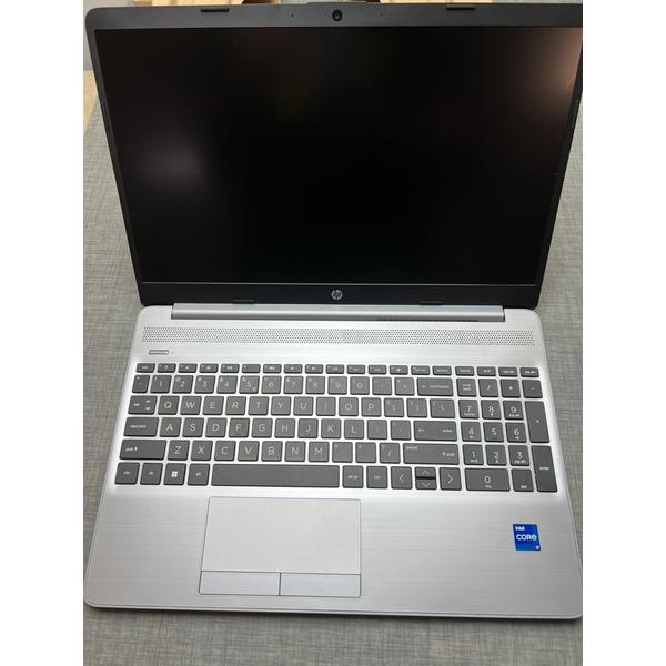 Poza Laptop HP 250 G8 (Procesor Intel® Core™ i7-1165G7 (12M Cache, up to 4.70 GHz, with IPU) 15.6" FHD, 16GB, 512GB SSD, Intel® Iris Xe Graphics, Win 10 Pro, Argintiu) - imagine mare 1